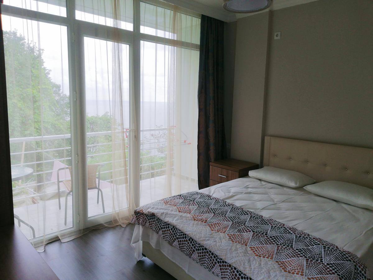 Albatross Kvariati Guest House Екстер'єр фото